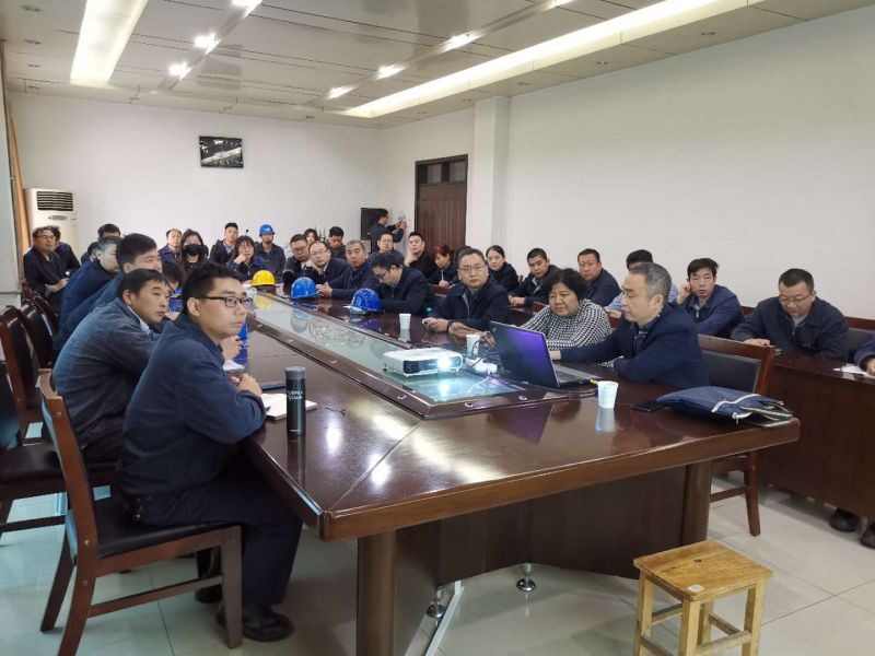 
				   
					學(xué)習固體廢物防治法、提高環(huán)境治理能力——黃河同力舉辦新版《固體廢物污染環(huán)境防治法》培訓班
				 